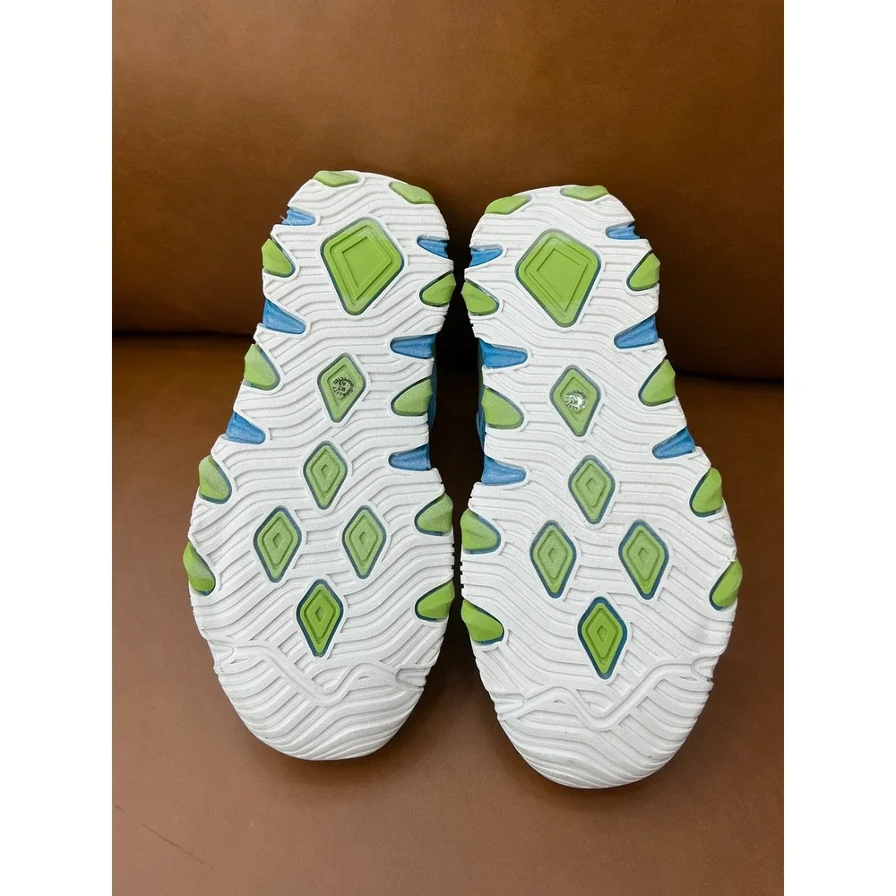 Thereabouts TH Rift Sandal Kids 4M Teal New Closed Toe Bungee Strap 010-0133